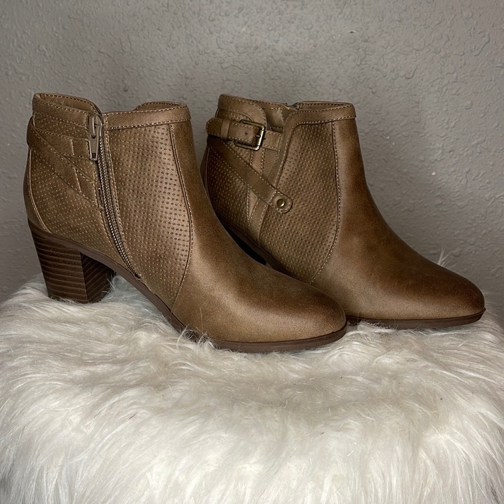 Kim Rogers Ankle Bootie, Octavia Style